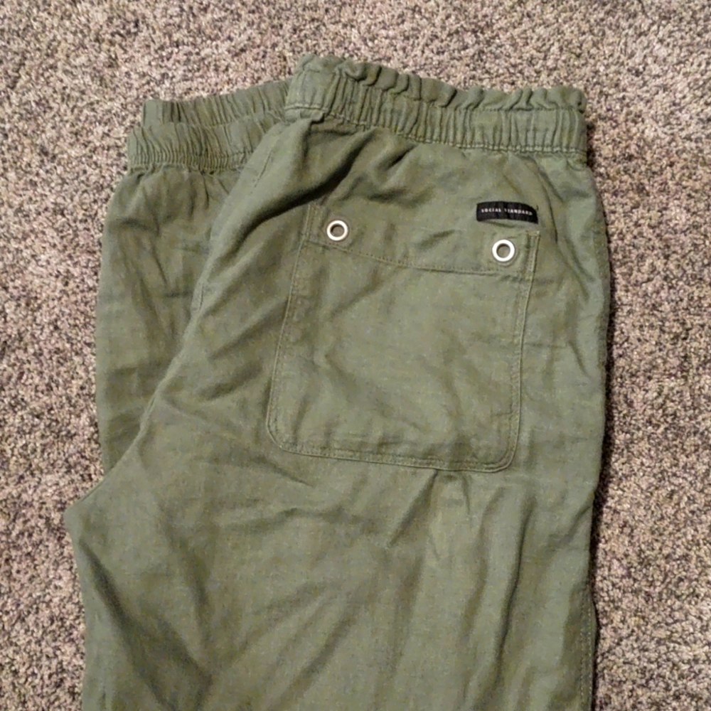 Social standard pants